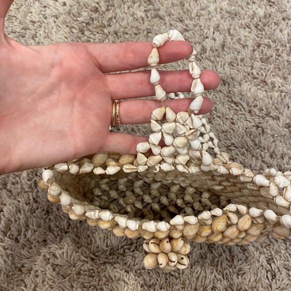 Vintage Cowrie Shell Purse - Picture 5 of 6